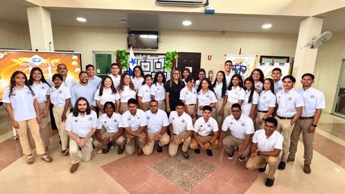 Estudiantes de la carrera Lic. en Logística y Transporte Multimodal. 