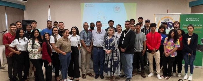 Conferencia “Tsunami Electrónico de desechos, en el marco de la Jornada UTP Panamá Oeste Recicla. 