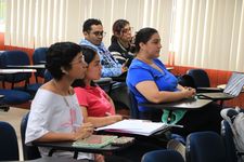Estudiantes participan del evento.