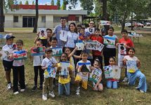 Este campamento de verano busca desarrollar habilidades de expresión verbal-corporal en los niños participantes.