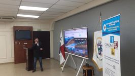 El expositor, Dr. Miguel Ángel Morales Zapata, investigador y expositor del seminario realiza su exposición.