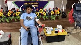 Estudiantes Donan Sangre para salvar Vidas 