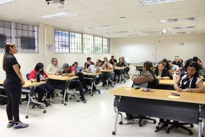 UTP Chiriquí fortalece habilidades del personal administrativo con seminario sobre relaciones humanas