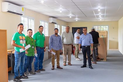 Como parte del Proyecto de Equipamiento del Núcleo de Servicios Especializados y de Transferencia en Ciencias y Tecnología, el Centro Regional de Veraguas recibió nuevos equipos para los laboratorios de asfalto y geotecnia de la Facultad de Ingeniería Civil, el 16 de mayo.