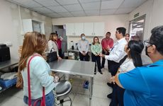 Recorrido por el área de análisis del Laboratorio de Biosólidos.