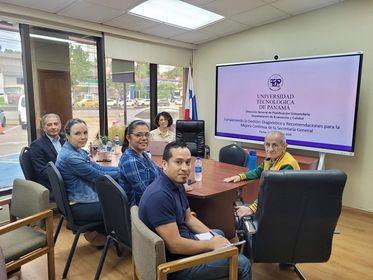 Foto grupal de la actividad.