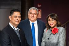 (De izq. a der.) Dr. Cristian Pinzón, Subdirector de Investigación, Postgrado y Extensión, y presidente del comité organizador del COICIT 2025; Ing. Adriano Martínez, Director del Centro Regional de Veraguas; y la Dra. Ángela Laguna Caicedo, Rectora de la Universidad Tecnológica de Panamá.