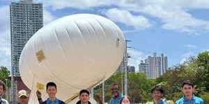 pruebas de vuelo de un globo cometa atado a tierra –conocido como ‘Kytoon’ 