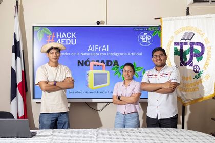 Estudiantes Luis Camargo, José Álveo y Nazareth Franco.