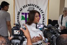 La rectora Laguna reafirmó el compromiso de la UTP  con el desarrollo tecnológico del país.