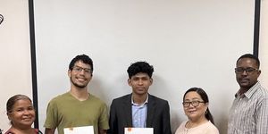 Estudiantes becados por SUCASA 