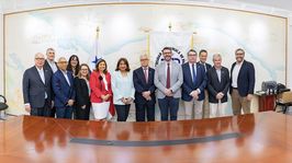 Los invitados de la Universidad de Extremadura (UEx) y el personal de la UTP posaron para la foto oficial de la firma de convenio.