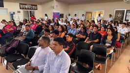 Estudiante y docentes participan del Ciclo de Conferencia de la FII.