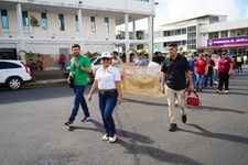 La jornada inició con una caminata conmemorativa hasta el parque Juan Demóstenes Arosemena. Créditos: Alcaldía de Santiago.