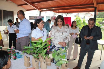 Dra. Ángela Laguna, Rectora de la UTP, junto con la Ing. Diocelina Becerra de la UGTC