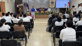 Lic. Leisi Borel presentó la ponencia “Idiomas y Éxito Profesional. 