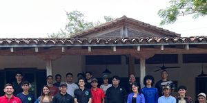 La Subdirección de Vida Universitaria del Centro Regional de Veraguas en conjunto con la agrupación estudiantil DOBRO STG UTP y la Fundación Pro Eco Azuero, participaron de la II Jornada de preparación de plantones, el lunes 10 de marzo.