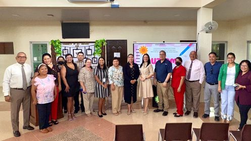Docentes y autoridades del centro Regional Participan del Seminario Día Mundial de la Concienciación sobre el Autismo.