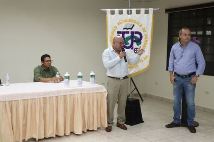 Dr. Aníbal Fossatti.