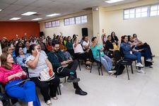 Las participantes interactuaron con los expositores sobre el rol de la mujer en la sociedad y trucos de belleza.