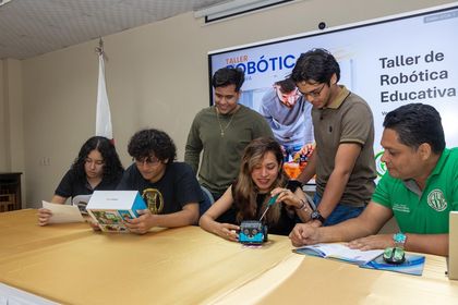 El taller fue orientada a fortalecer oportunidades formativas en el ámbito tecnológico para niños y jóvenes.