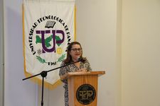 La Dra. Lilia Muñoz, Vicerrectora de la VIPE.