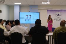 También se mostraron ejercicios de respiración diafragmática.