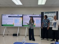Estudiantes presentan sus proyectos.