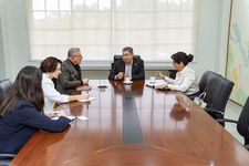 Reunión presidida por el Dr. Martín Candanedo.