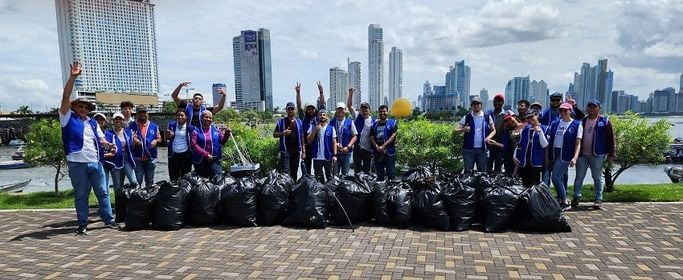 limpieza en conmemoración del Día Mundial