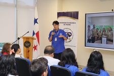 Dr. Reinhardt Pinzón.