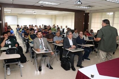 Conferencia sobre Inteligencia Artificial y Robótica Aplicada a la Agricultura en la UTP