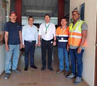 Personal del Laboratorio de Análisis Industriales y Ciencias Ambientales realizaron una visita al Centro Regional de Veraguas, el 16 de julio.