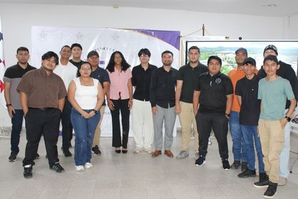 Estudiantes de Ciberseguridad organizadores del evento 