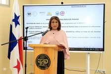 Palabras por parte de la Dra. Ángela Laguna, Rectora Encargada de la UTP.