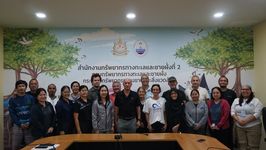 Recibimiento por Autoridades del Ministerio de Recursos Naturales y Medio Ambiente de Tailandia en la Provincia de Chomburi previo a la práctica de campo
