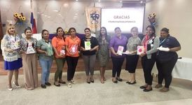 Entrega de Obsequios a colaboradoras  