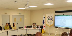 Foto grupal de la actividad.