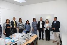 Autoridades de la UTP y del Centro Regional de Coclé en visita al Laboratorio de Sistemas Digitales I+D+I.