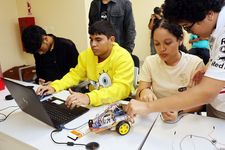 Este taller fue diseñado para niños y jóvenes con edades entre los 10 y 17 años.