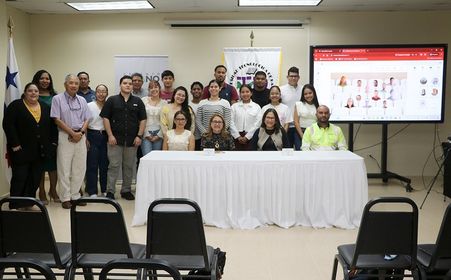 Foto grupal de la actividad.