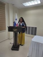 La Lcda. Ismaury Mosquera, Oficial de Derechos Humanos.