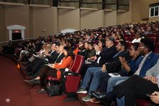 A este importante evento asistieron estudiantes y docentes de la FIE y FIM.