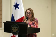 La Vicerrectora de Investigación, Postgrado y Extensión, Dra. Lilia Muñoz dio la bienvenida al evento y reiteró el compromiso de la UTP con la ciencia y la tecnología.