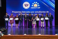 La Gala hizo reconocimiento a proyectos liderados por estudiantes, licenciatura y maestría.
