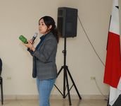 La primera exposición estuvo a cargo de la Ing. Mariana Méndez, del Grupo Vidriero Centroamericano (VICAL).