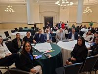Autoridades gubernamentales, representantes de la industria, académicos y miembros de la sociedad civil participan del Foro. 