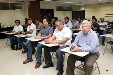 En la actividad participaron autoridades y docentes del diplomado.