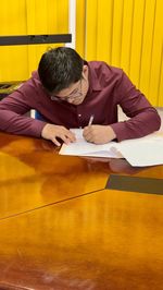 Estudiante Carlos Martínez, de la carrera de Ingeniería Electromecánica de la Facultad de Ingeniería Eléctrica.