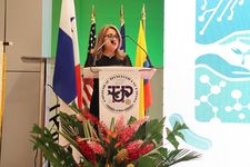 Palabras por parte de la Dra. Lilia Muñoz en representación del Rector de la UTP, Dr. Omar Aizpúrua.